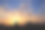 即时照片，色调图像。美丽的暴风雨日落天空。多云的抽象背景。夕阳的颜色。黑色的云。橙色和黄色日落。图片下载