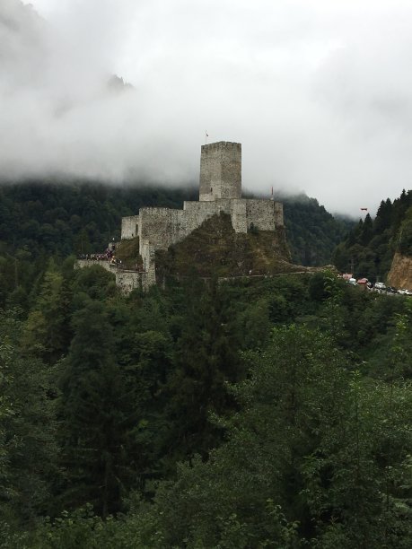 历史悠久的Zilkale在自然界里的Rize土耳其图片下载