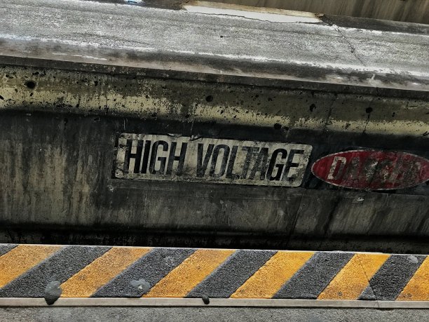 高电压图片下载