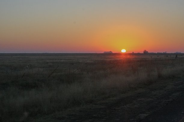 路上的日出图片下载