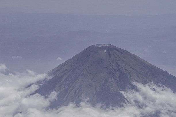 山屋顶图片下载