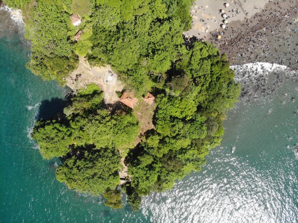 石像海滩图片下载