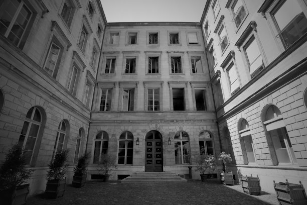 瑞士日内瓦的公共庭院图片下载