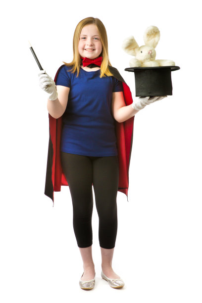 年轻女孩未来职业抱负魔术师与兔子在白色背景图片下载