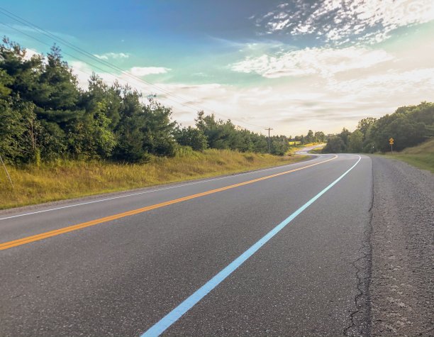 蜿蜒的道路图片下载