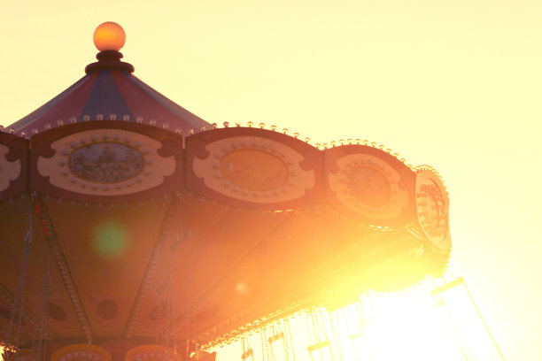 法国风格的旋转木马图片下载