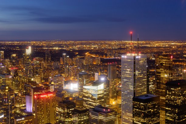 从加拿大国家电视塔到多伦多市中心图片下载