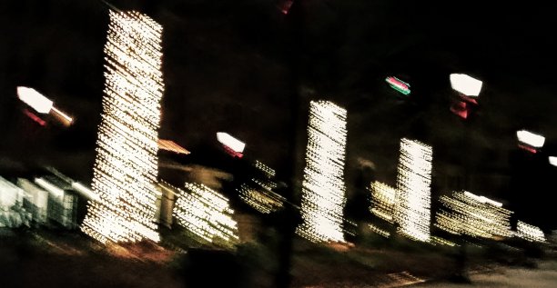 模糊的节日灯图片下载