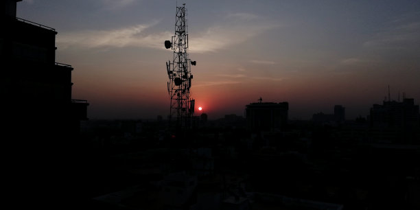 塔日落图片下载