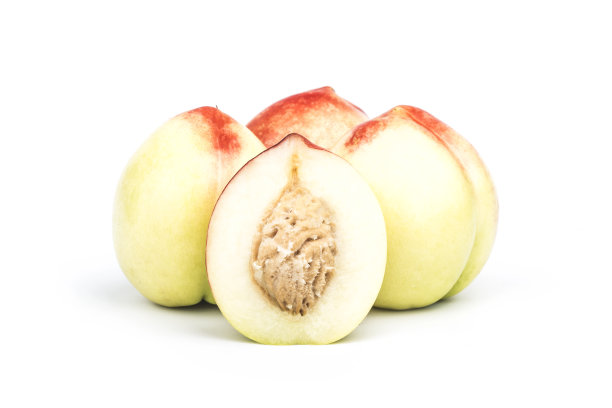 在白色背景上孤立的油桃。图片下载