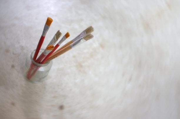 罐子里的画笔，概念艺术背景图片下载