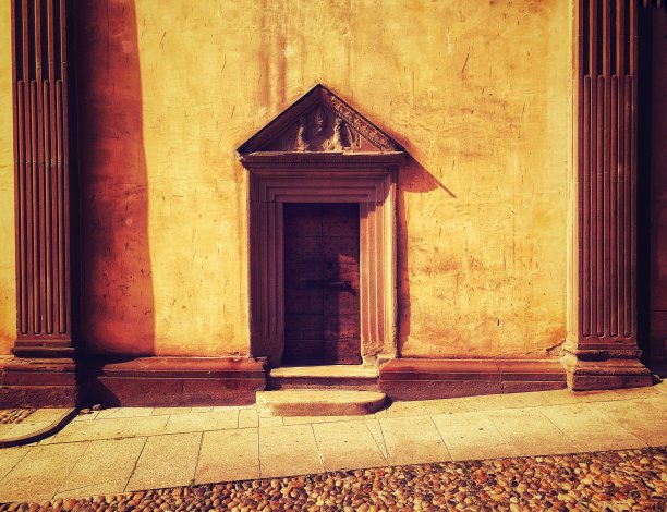 教堂后门图片下载