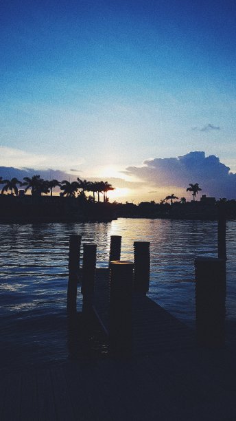 在迈阿密港口看日落图片下载