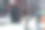 空白的黑色户外横幅站在现代建筑旁边。3 d渲染。图片下载