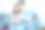 超声波怀孕的妈妈和爸爸。开心的孕妇带着丈夫展示自己宝宝的扫描图和笔记本电脑。幸福的夫妇正拿着宝宝的超声波照片。图片下载