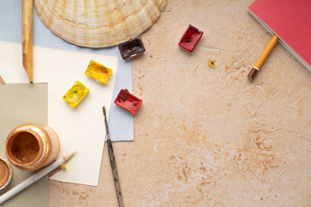 flatlay艺术家的工作空间。以乡村为背景的艺术设备。带拷贝空间的开销图像。图片下载