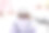 背包背包绑带休闲度假阳光搭便车概念。后面的背影近距离观看照片肖像美丽的现代漂亮的少年走在空旷的街道模糊的背景图片下载