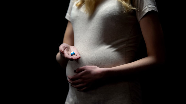 孕妇在妊娠期服用药物图片下载