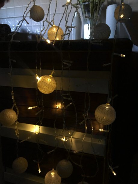 圣诞树小彩灯图片下载