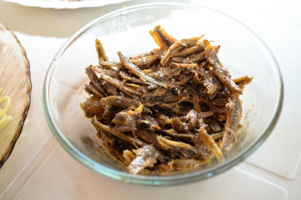 煎小鱼图片下载