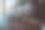 许多不同的哑铃在现代阳光健身房的照片图片下载