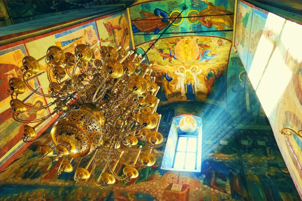 摄影艺术图片的阳光从窗户内的东正教三位一体圣Sergius Lavra教堂图片下载