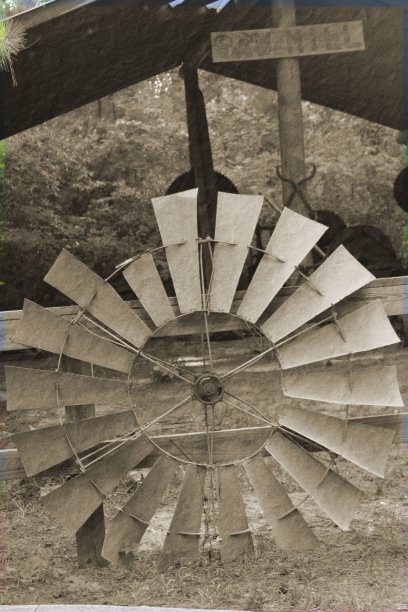 近距离观察风化的风车叶片图片下载