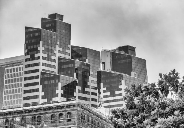 圣地亚哥现代建筑的天际线图片下载