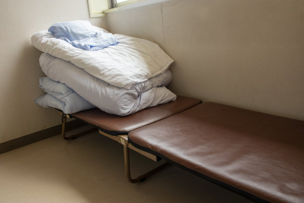 日本医院的婴儿床/陪护床图片下载