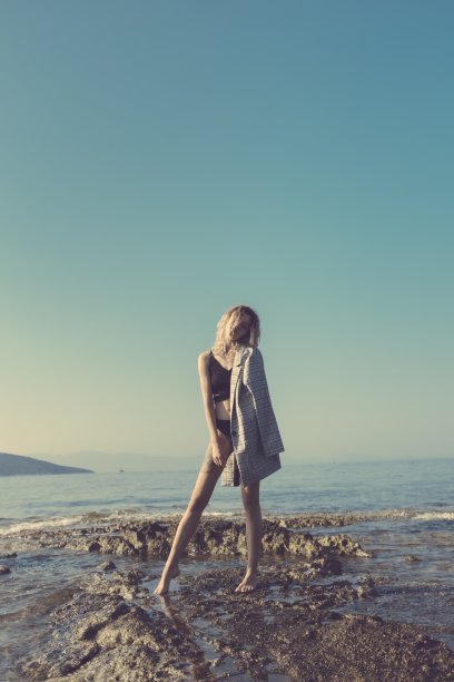 潮人的金发图片下载