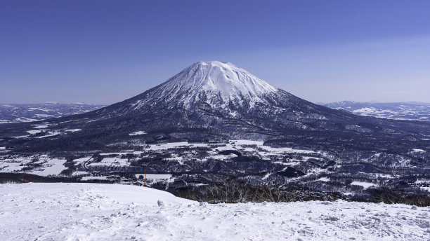 日本北海道二世子Yotei山滑雪活动图片下载