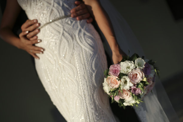 新婚夫妇图片下载