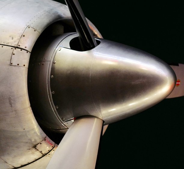 螺旋桨飞机图片下载