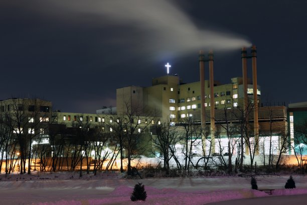 圣博尼法斯医院的寒冷之夜图片下载