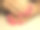 指甲护理。女人的手有粉红色的指甲。特写照片。美容、医疗保健。趋势充满活力的颜色图片下载