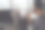 飞行指挥员在飞行指挥塔工作。图片下载