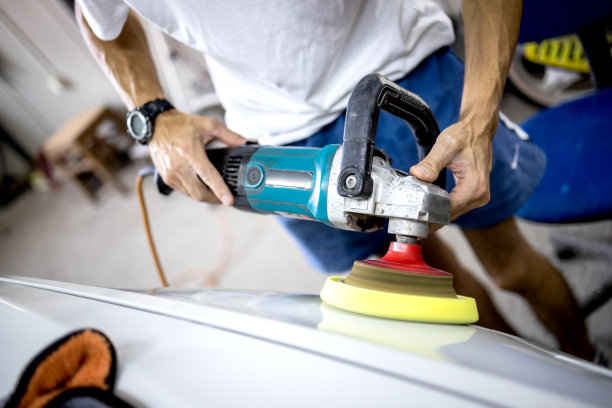 车间库存照片中的汽车抛光细节图片下载