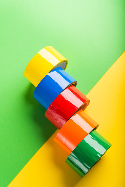 彩色背景上的彩色胶带图片下载