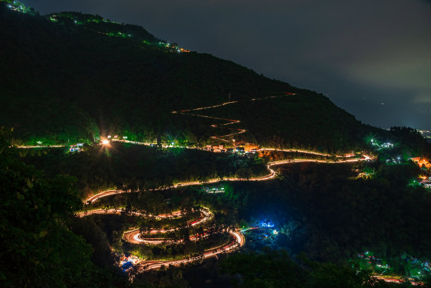 熔岩山脉上图片下载