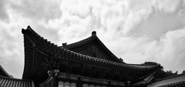 韩国传统宫殿昌德宫，黑白照片图片下载