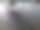 雨后潮湿的柏油路上五颜六色的叶子。自行车经过后，故意使运动模糊图片下载