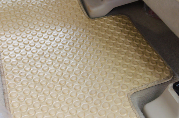 汽车用橡胶地毯图片下载