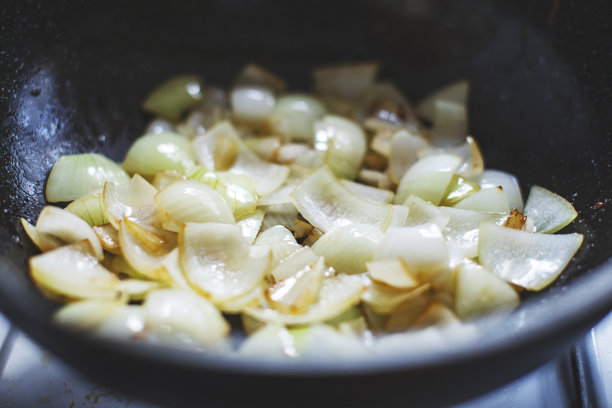 用煎锅做饭图片下载