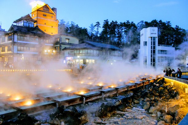 日本的温泉图片下载