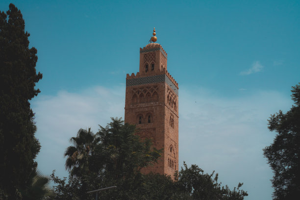 马拉喀什一座清真寺的塔图片下载