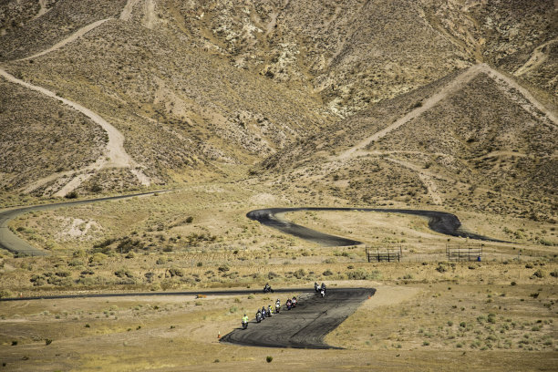 赛道骑图片下载