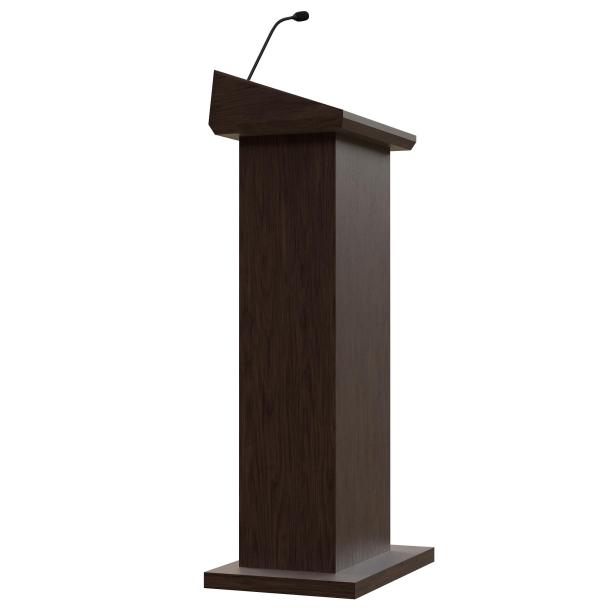 带麦克风的木制讲台图片下载