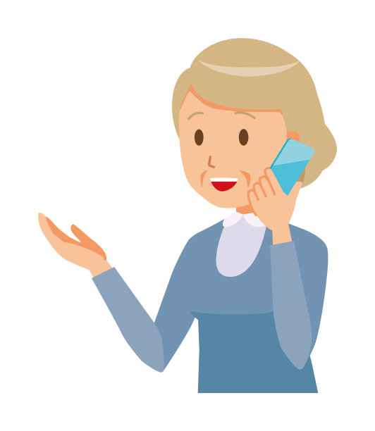 一位穿着蓝色衣服的老妇人正在用智能手机打电话图片下载