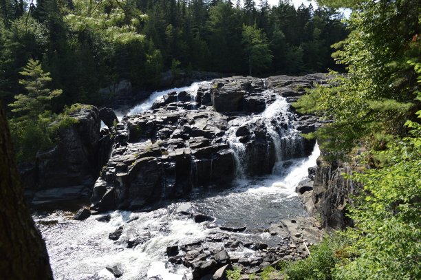 圣马萨的瀑布图片下载