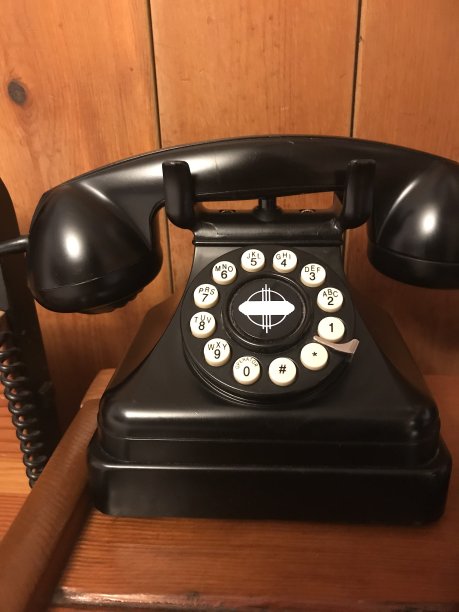旧学校的电话图片下载